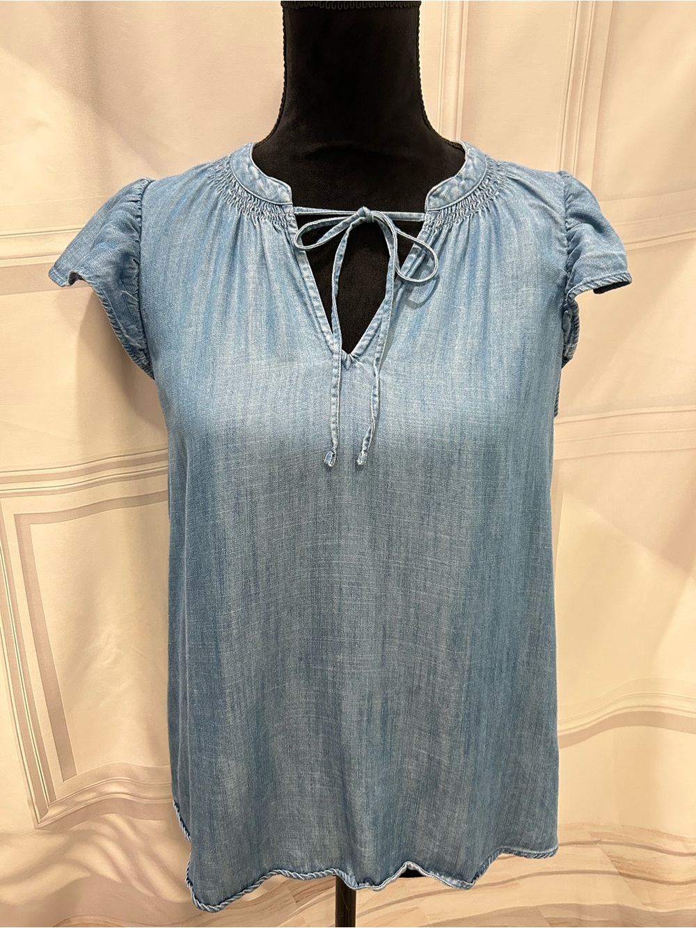 LC Lauren Conrad Light Blue Tie-Neck Chambray Camisole Women’s XS